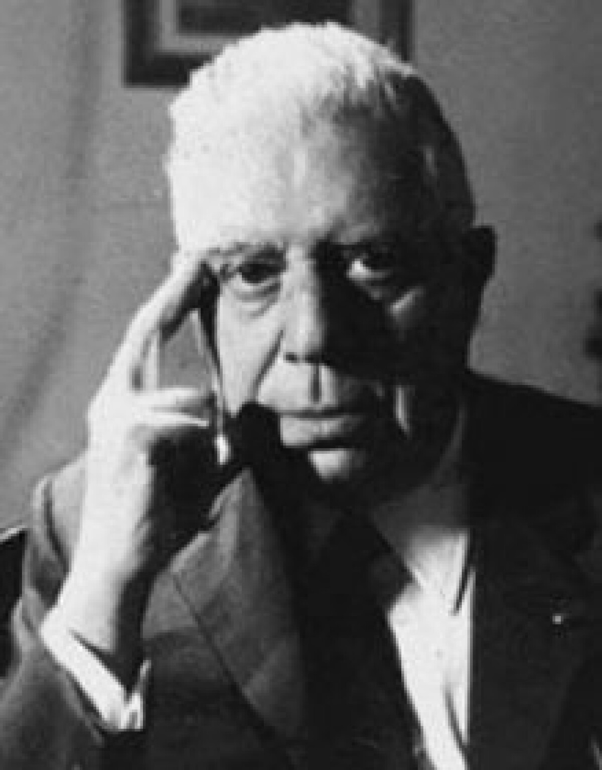 Сегодня мировая поэзия отмечает 120-летие Эудженио Монтале - adebiportal.kz