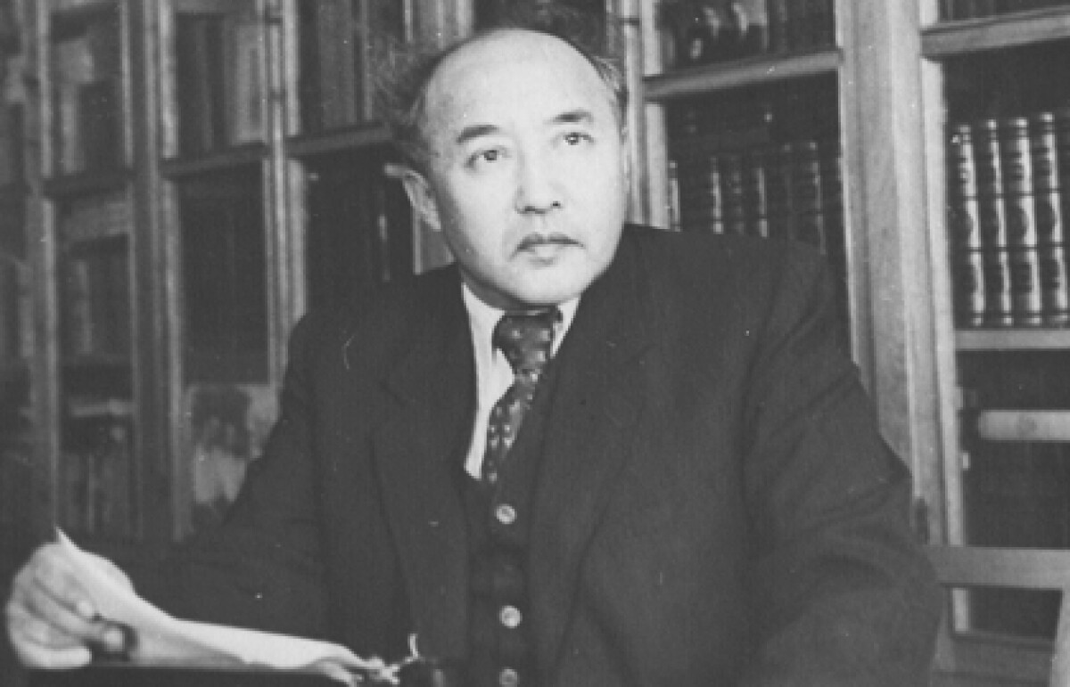 М. Әуезов: Абай ақындығының айналасы - adebiportal.kz