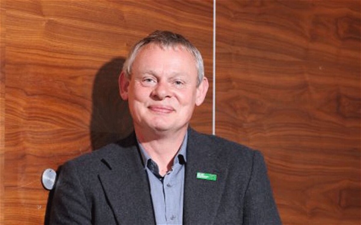 Martin Clunes to play Sherlock Holmes author Sir Arthur Conan Doyle - adebiportal.kz