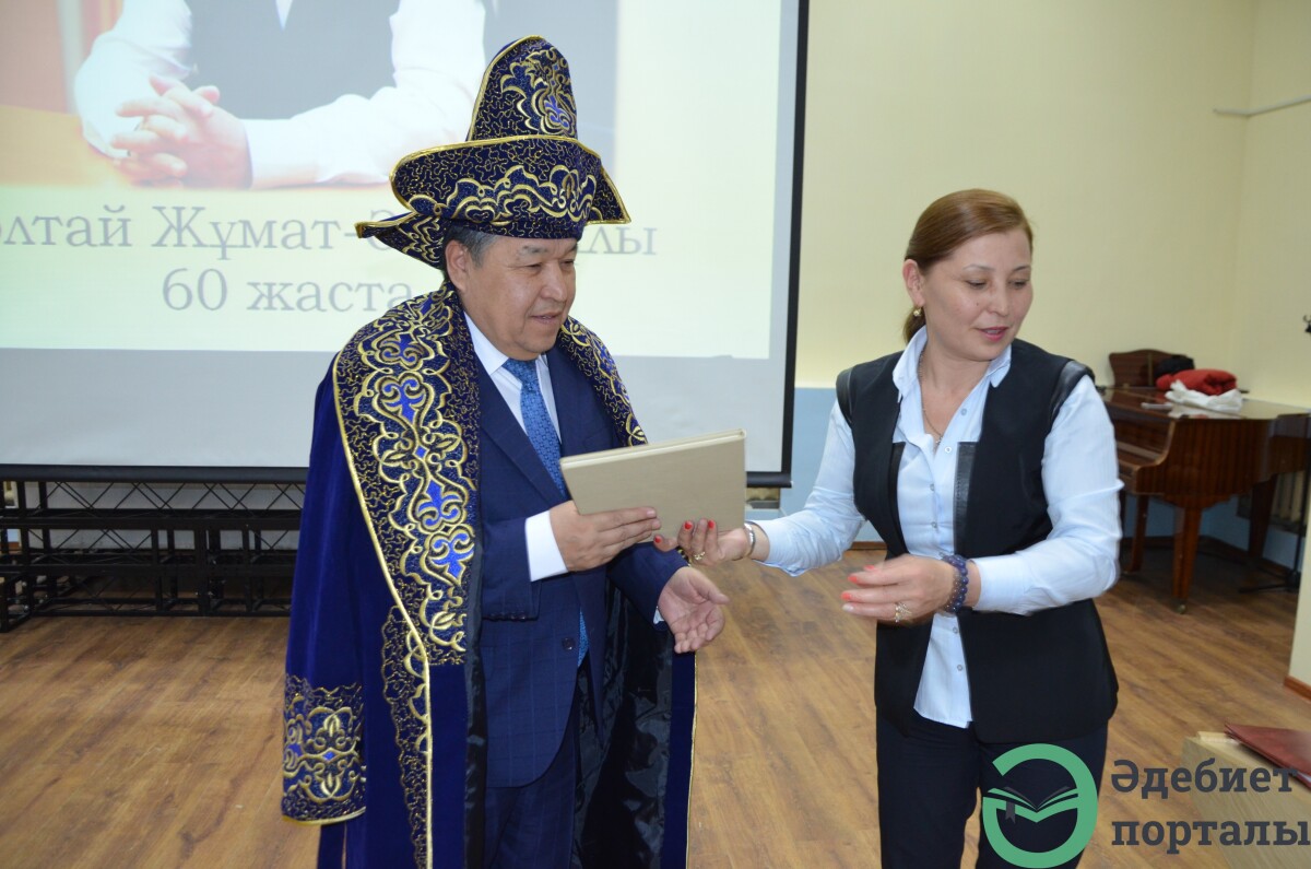 Еуразия Ұлттық университетінде қаламгерге құрмет көрсетілді - adebiportal.kz
