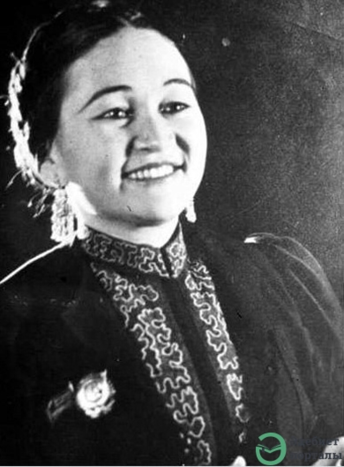 О первой оперной певице-казашке Куляш Байсеитовой - adebiportal.kz
