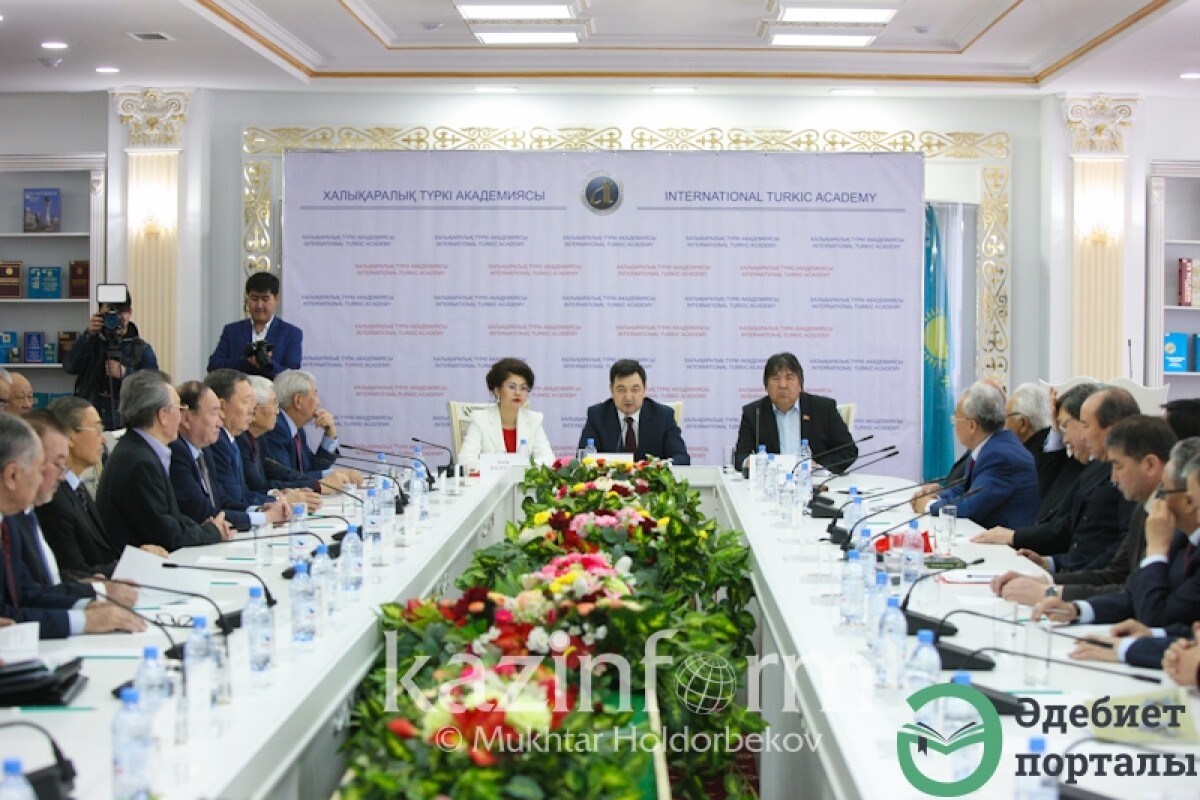 В честь 90-летия Чингиза Айтматова    - adebiportal.kz