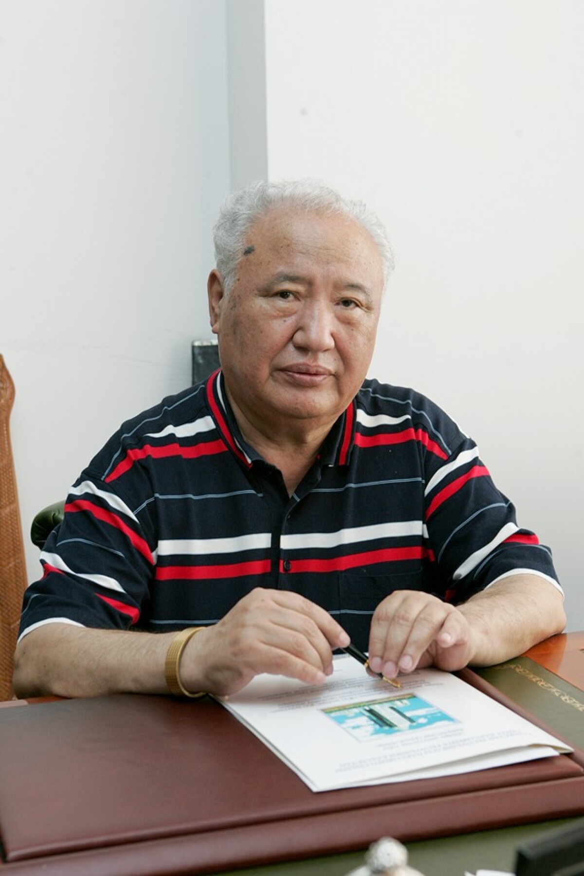 Темірхан Медетбек: "ƏБІШ КЕКІЛБАЕВҚА" - adebiportal.kz