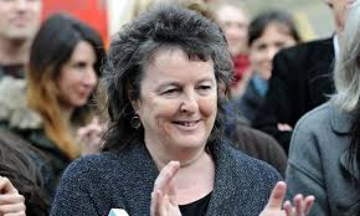 Jail book ban: Carol Ann Duffy leads new challenge to Chris Grayling - adebiportal.kz