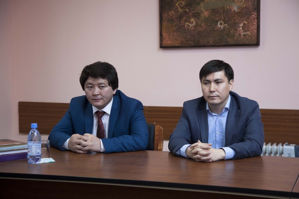 The meeting with a Russian poet Andrey Korovin - фото 4 - adebiportal.kz