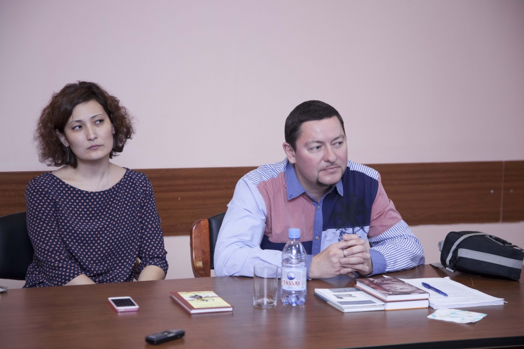 The meeting with a Russian poet Andrey Korovin - фото 1 - adebiportal.kz