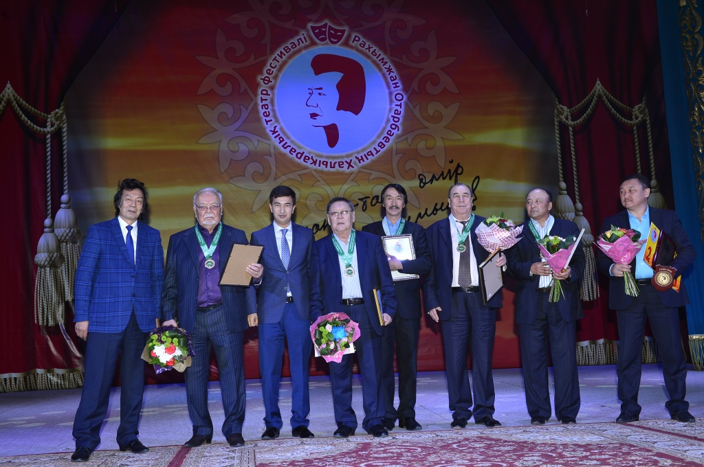 15868-6-teatr_k_rkemd_k_suretk_ru.jpg